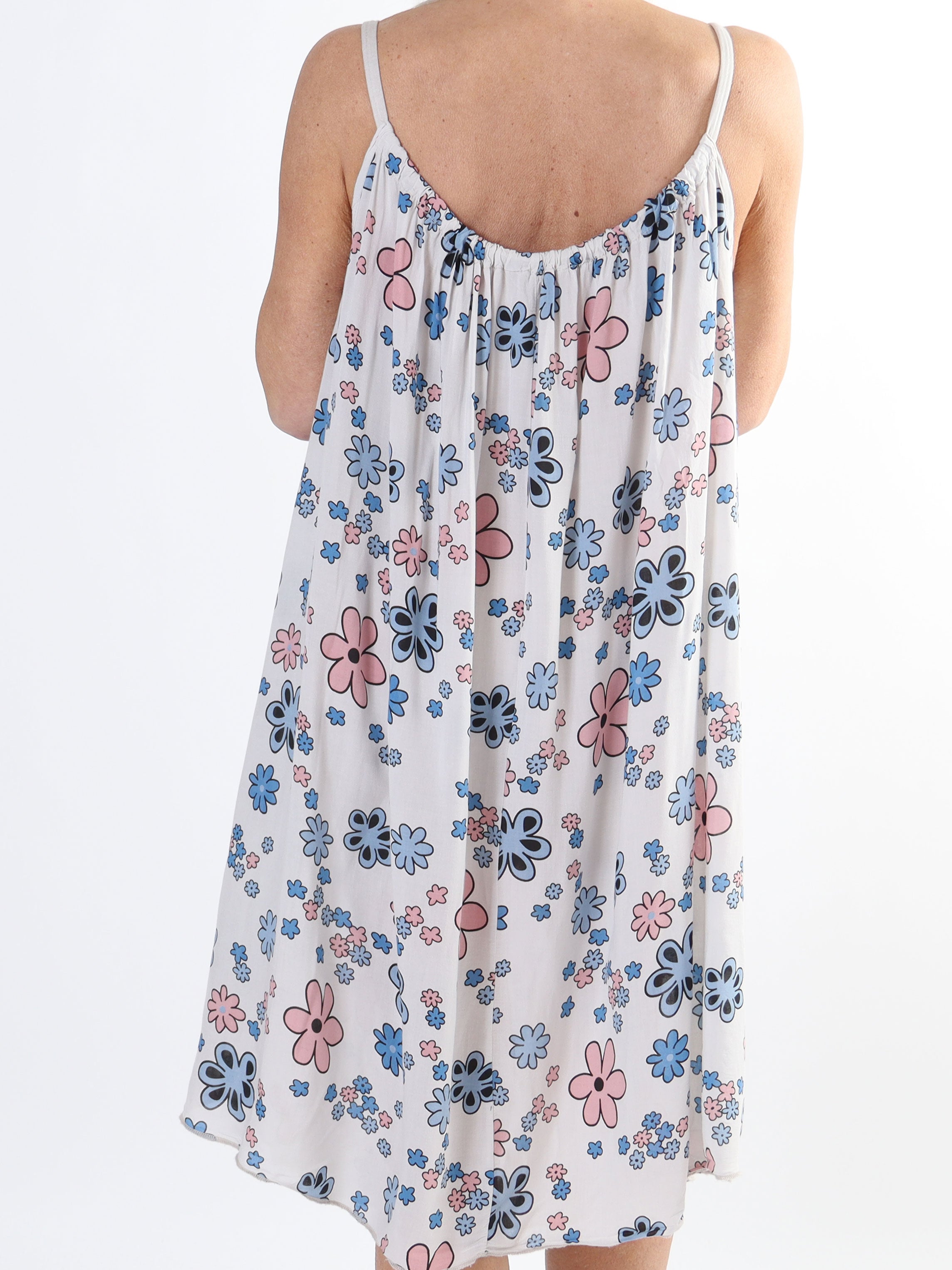 Sunshines Flower - Let plus size kjole i viskose med blomsterprint